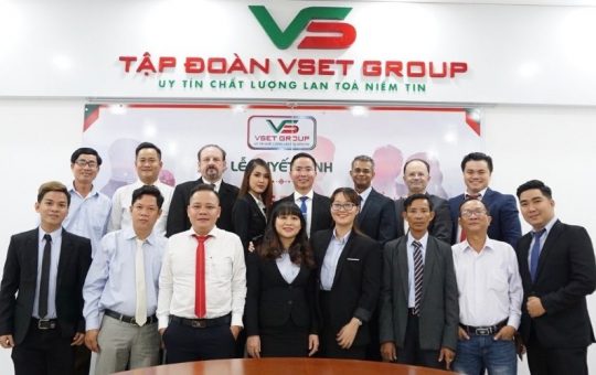 Tập đoàn VsetGroup